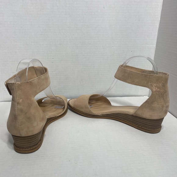 Vince Camuto || woman’s Suede Two-Piece Sandals - Rejjie Size 9 . Color Natural - Picture 5 of 11
